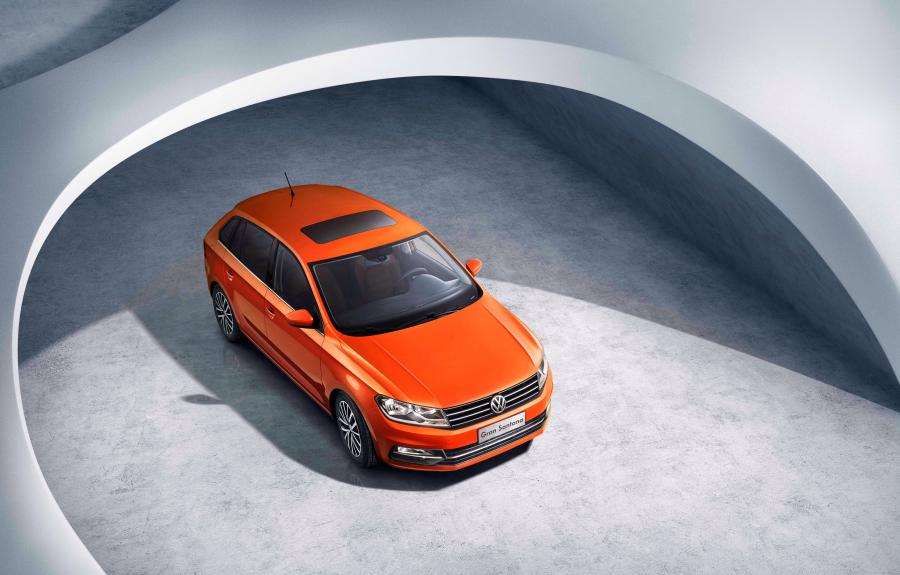  Volkswagen Gran Santana 2015 года  (фото 1 из 13)